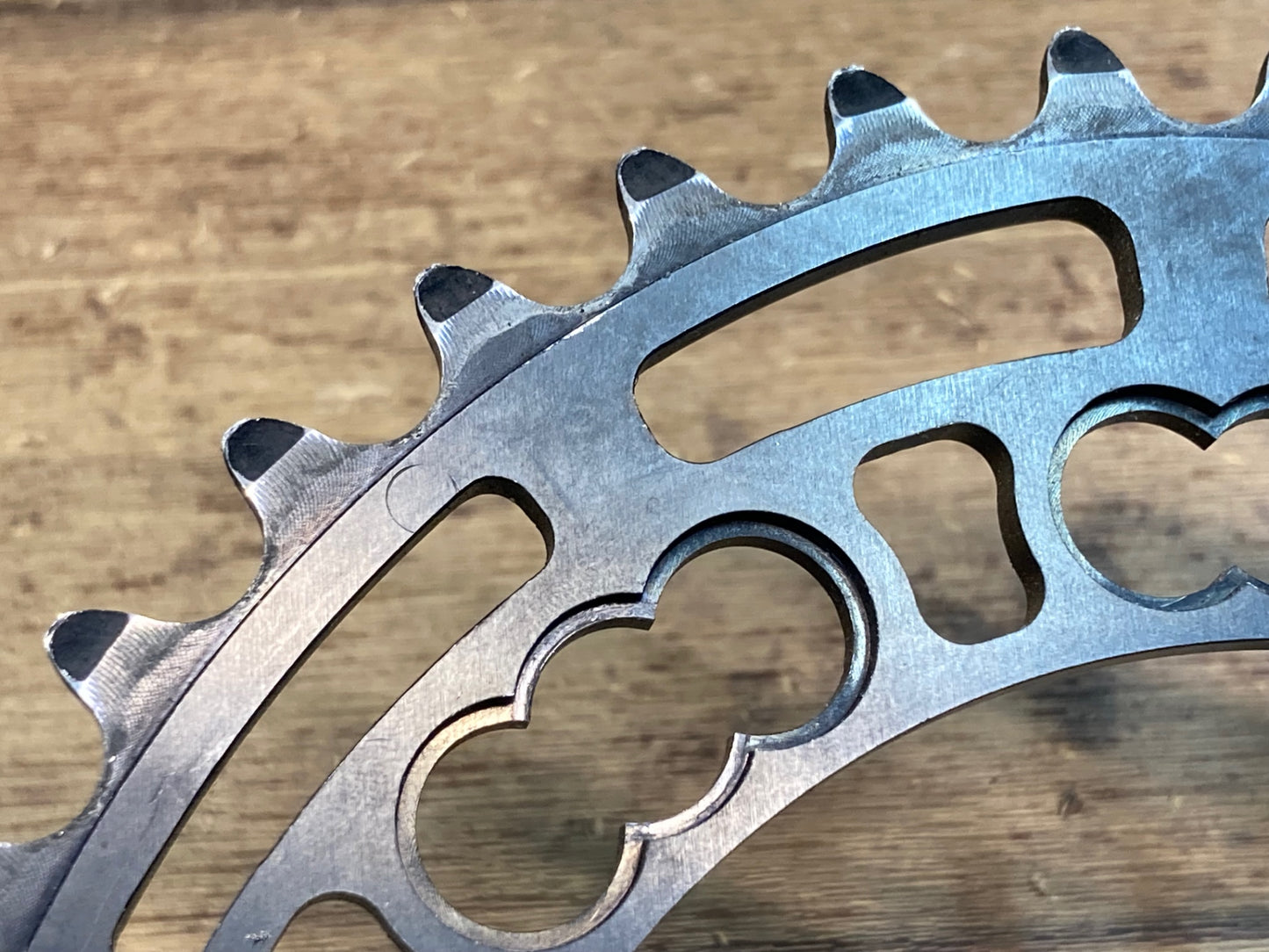 IO762 ローター ROTOR Q-RINGS チェーンリング 楕円 38T BCD110 5H