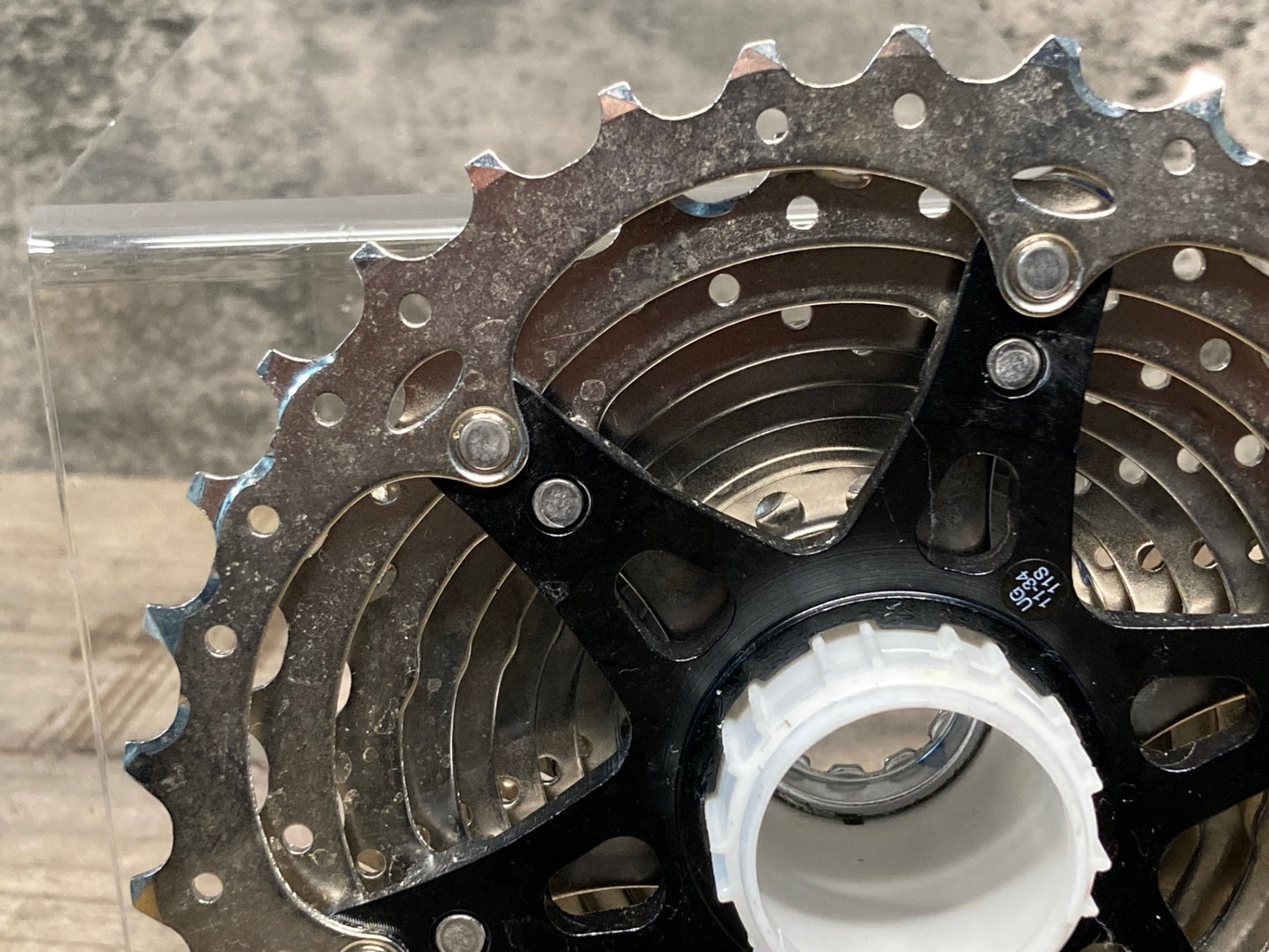 IW638 シマノ SHIMANO 105 CS-HG700-11 スプロケット 11-34T 11S