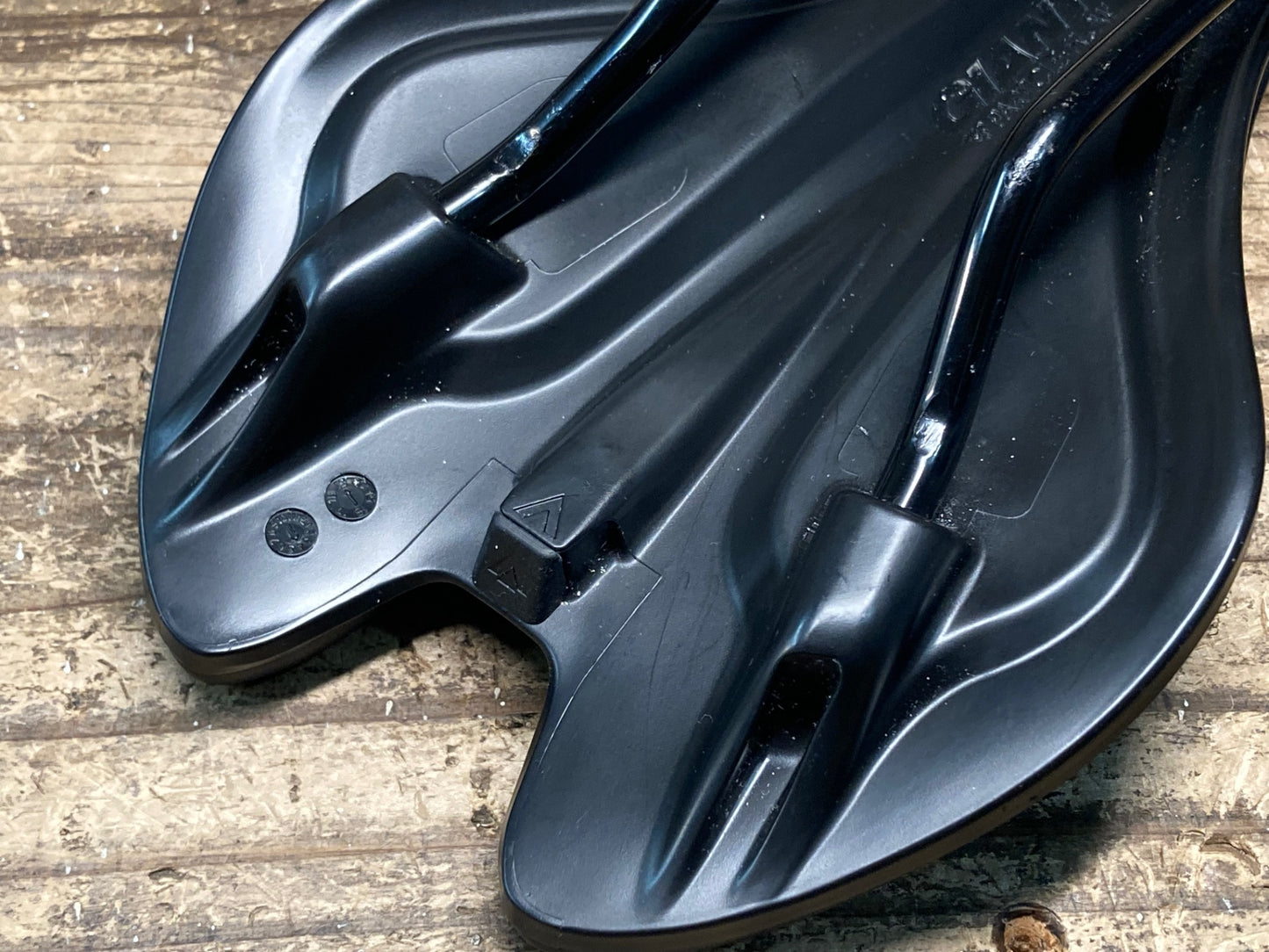 IT201 ジャイアント GIANT CONTACT FORWARD サドル 黒 クロモリレール