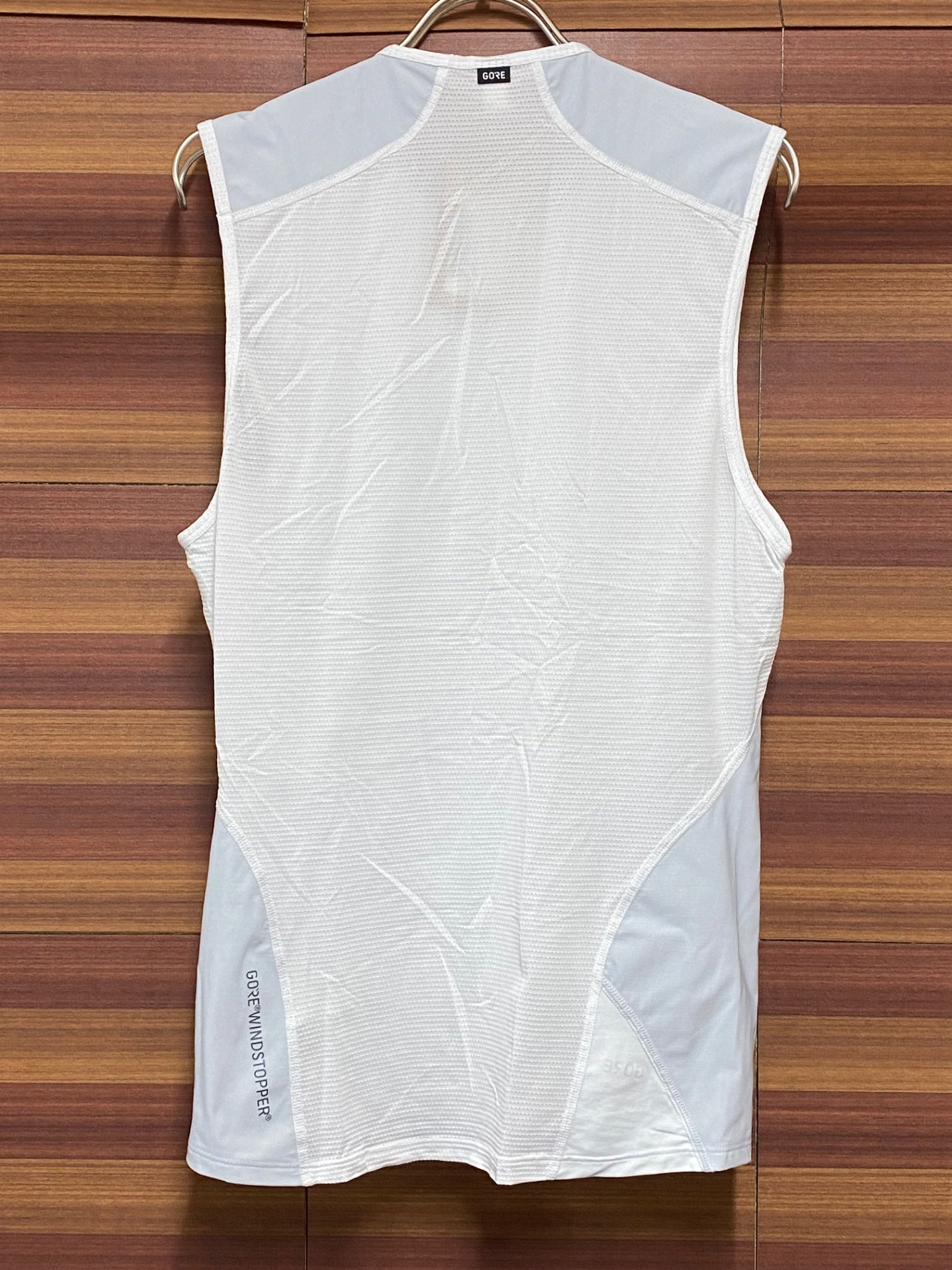 IV090 ゴア GORE ミドルレイヤー 白 EU M 防風 GORE WINDSTOPPER