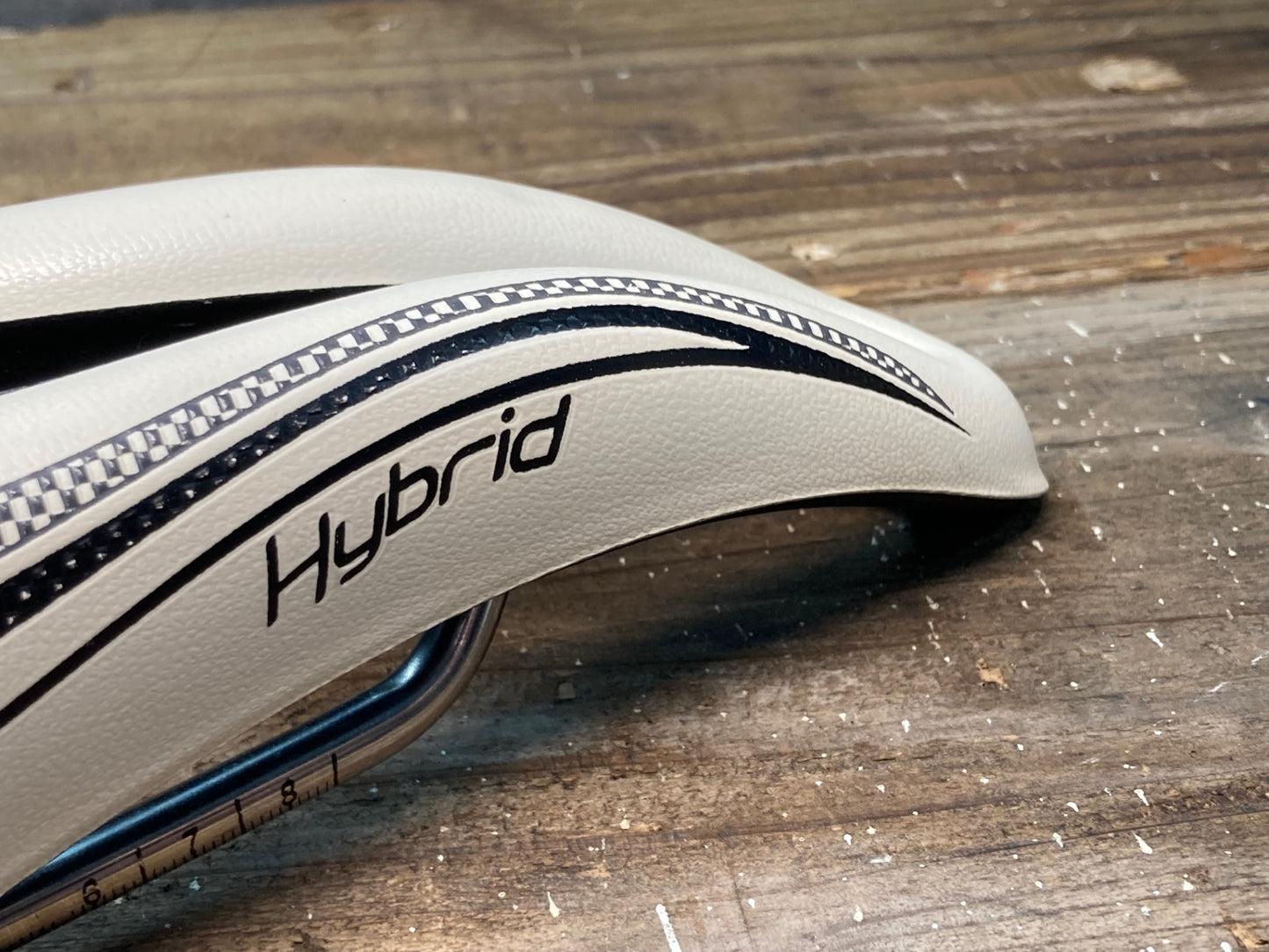 IN420 Selle SMP ハイブリッド Hybrid サドル ステンレスレール ホワイト