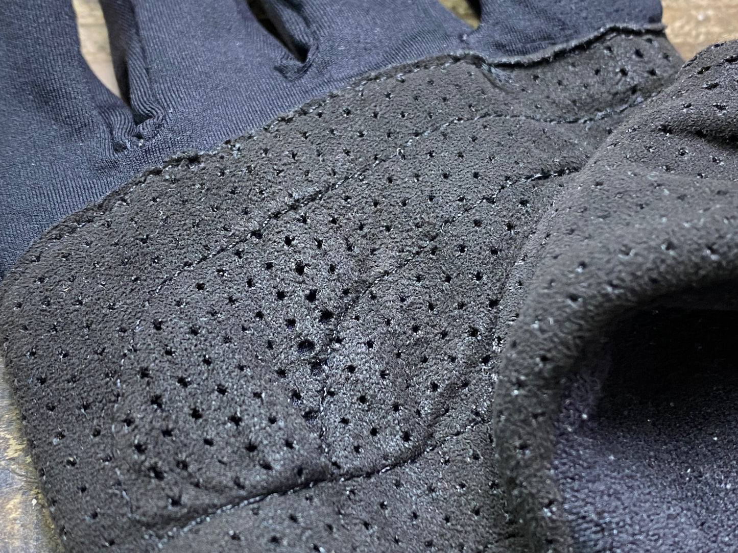 JC627 ラファ Rapha PRO TEAM SOFTSHELL GLOVES 裏起毛 長指 サイクルグローブ 黒 M