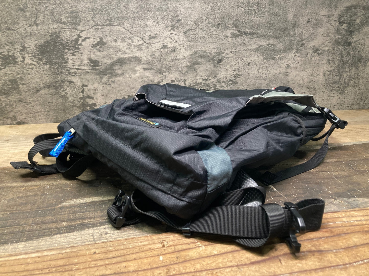 IP033 deuter ドイター CROSS bike 18 バックパック