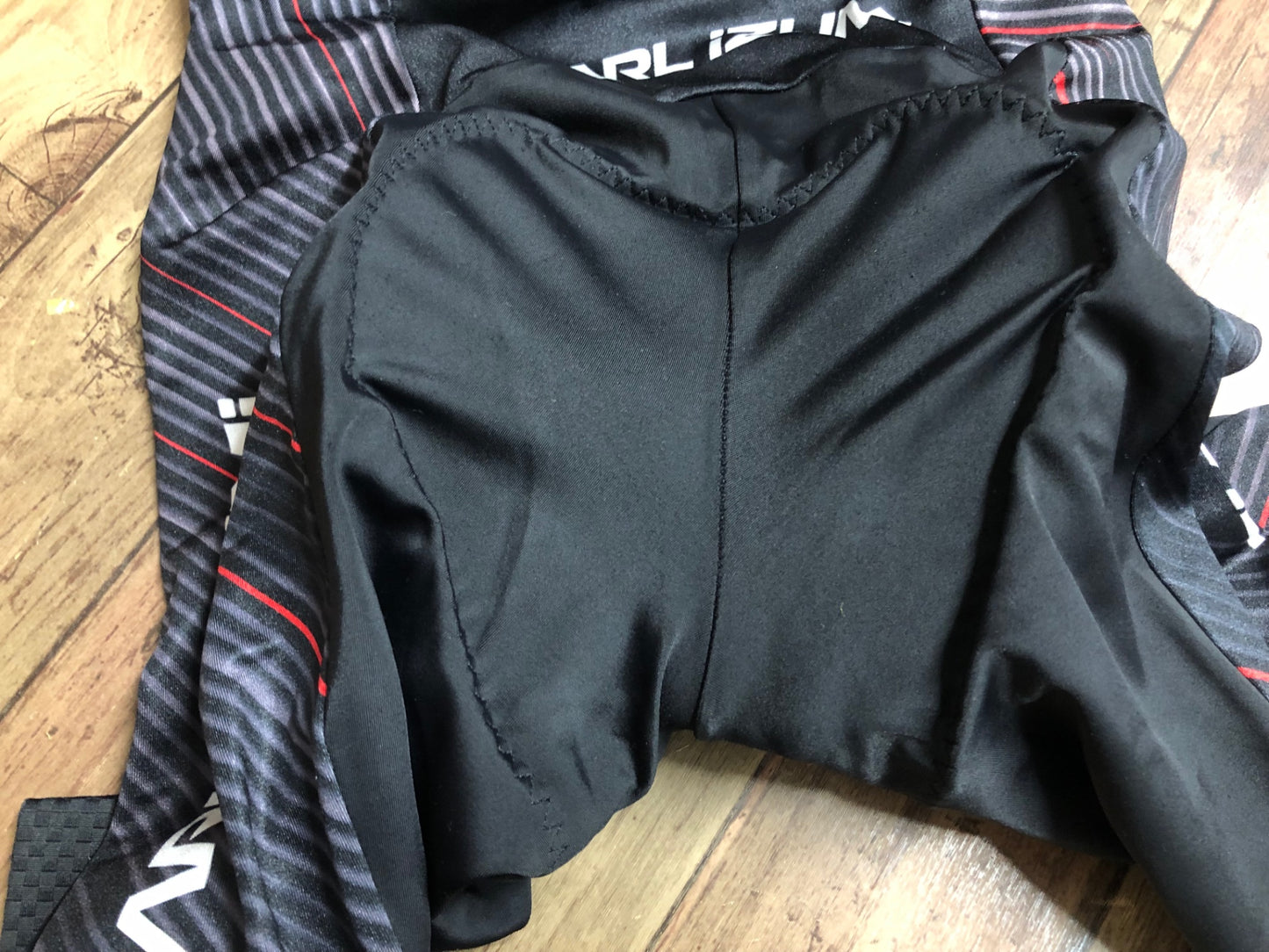 IL364 パールイズミ PEARL iZUMi レーサーパンツ 黒 赤 L