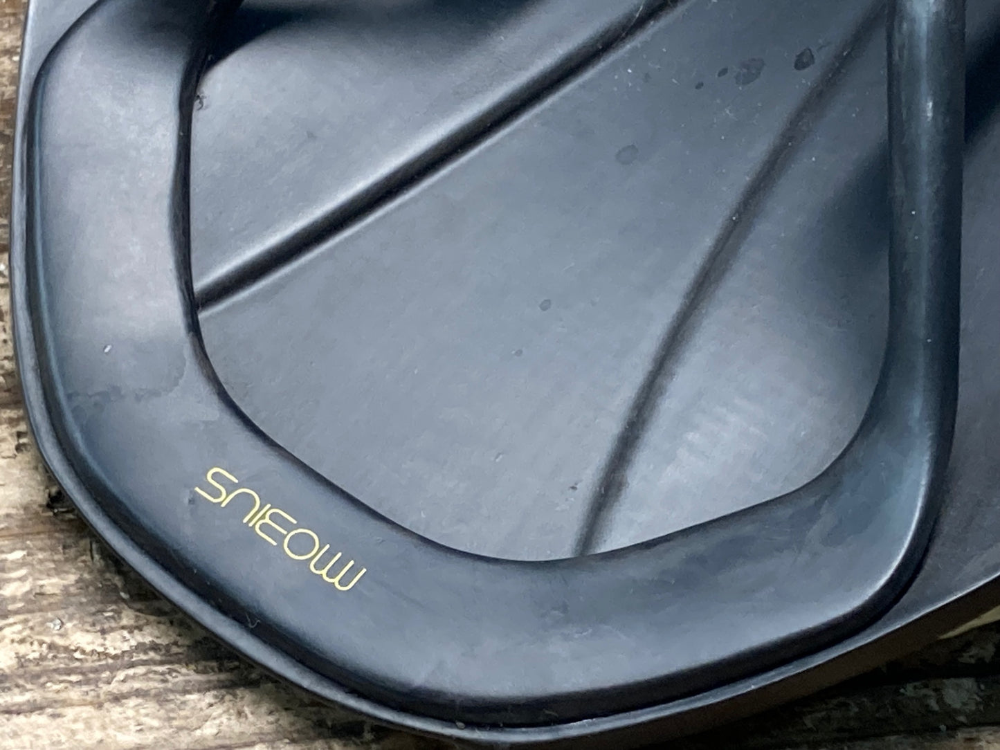 IY859 フィジーク fizik アンタレス ANTARES VERSUS EVO ADAPTIVE 00 サドル REGULAR カーボンレール