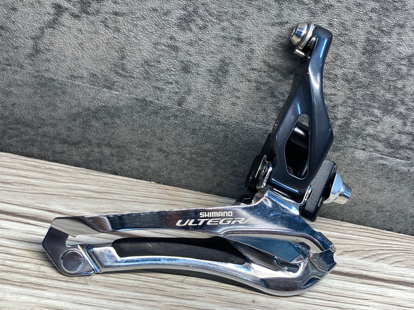 IY962 シマノ SHIMANO アルテグラ ULTEGRA FD-6800 フロントディレイラー 直付