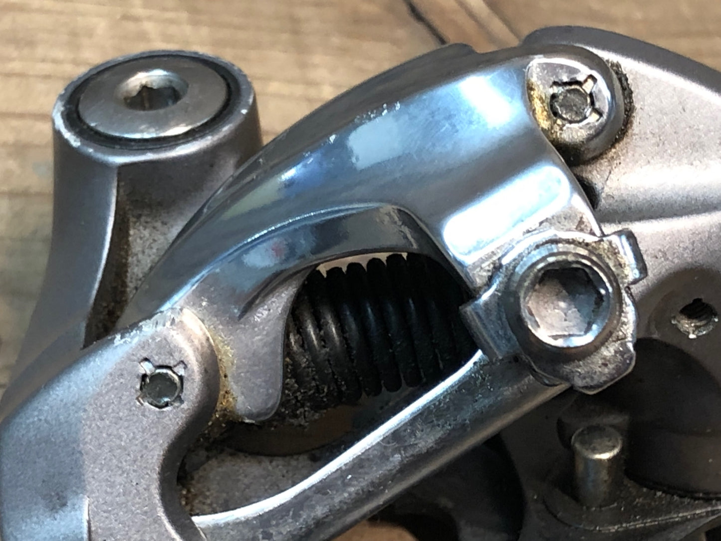 IR501 シマノ SHIMANO 105 RD-5701 リアディレイラー 10S シルバー