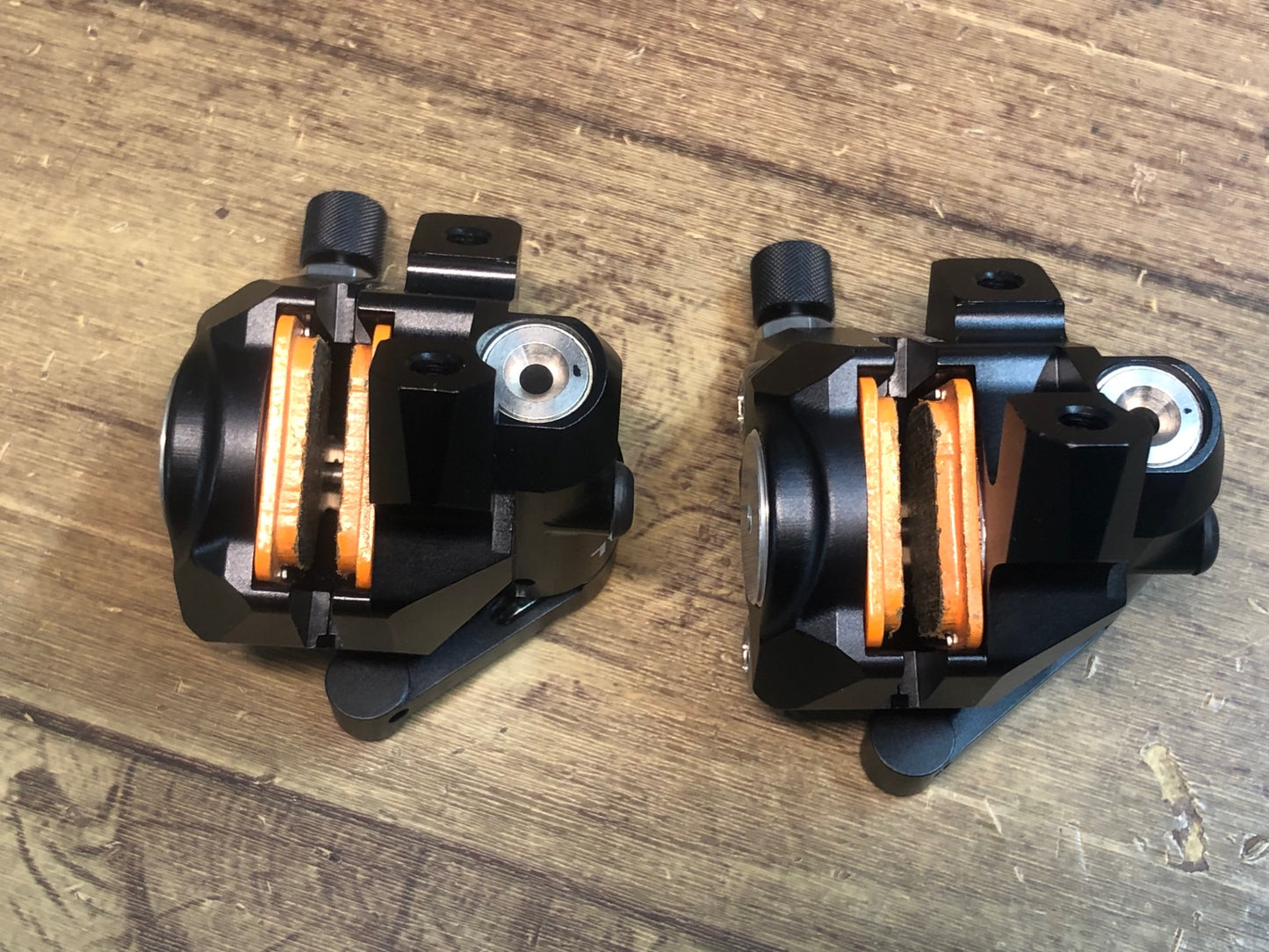 IX518 グロータック GROWTAC EQUAL 機械式 ディスクブレーキキャリパー セット 黒 未使用品