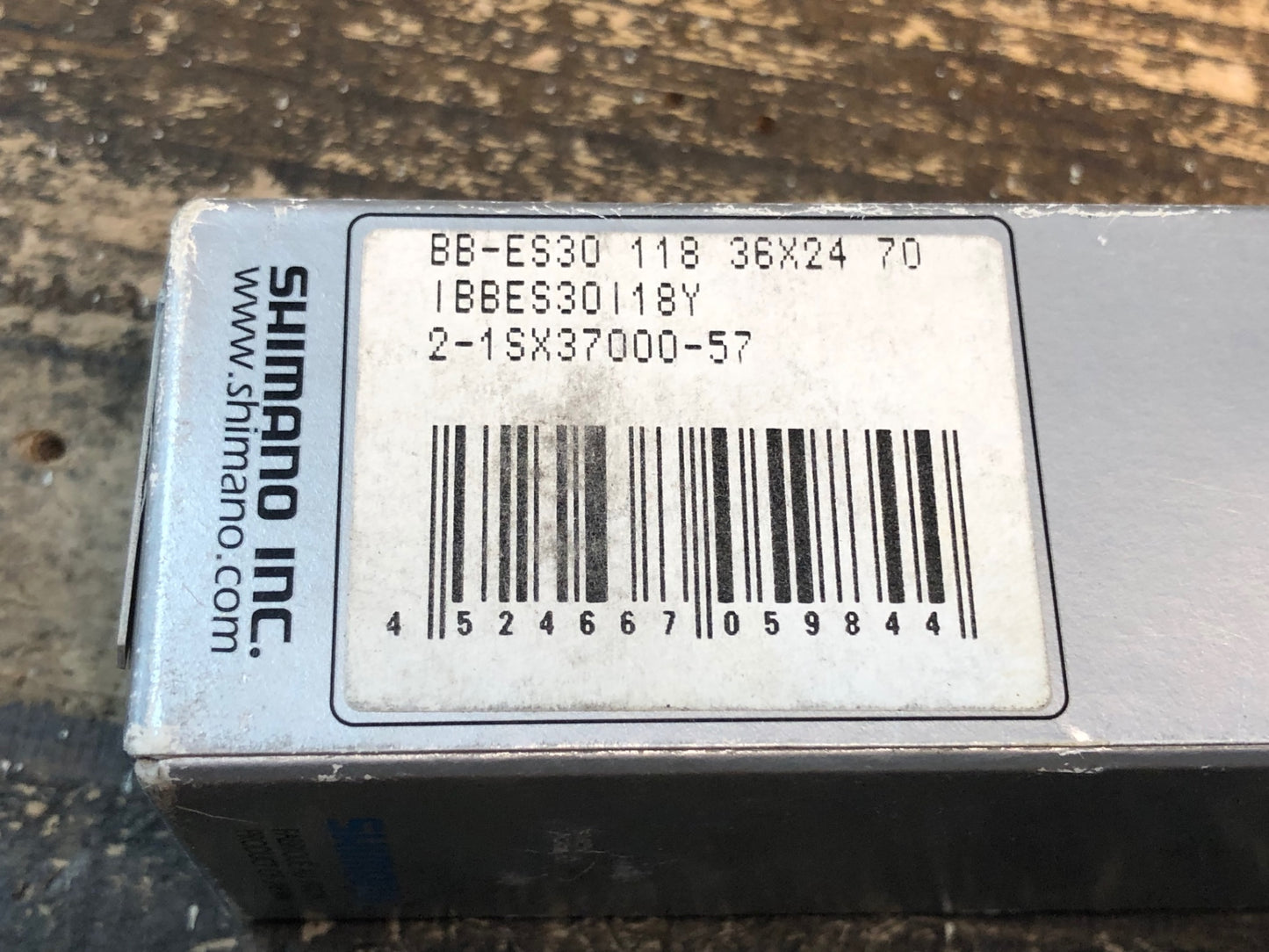 IS195 シマノ SHIMANO BB-ES30 ボトムブラケット オクタリンク