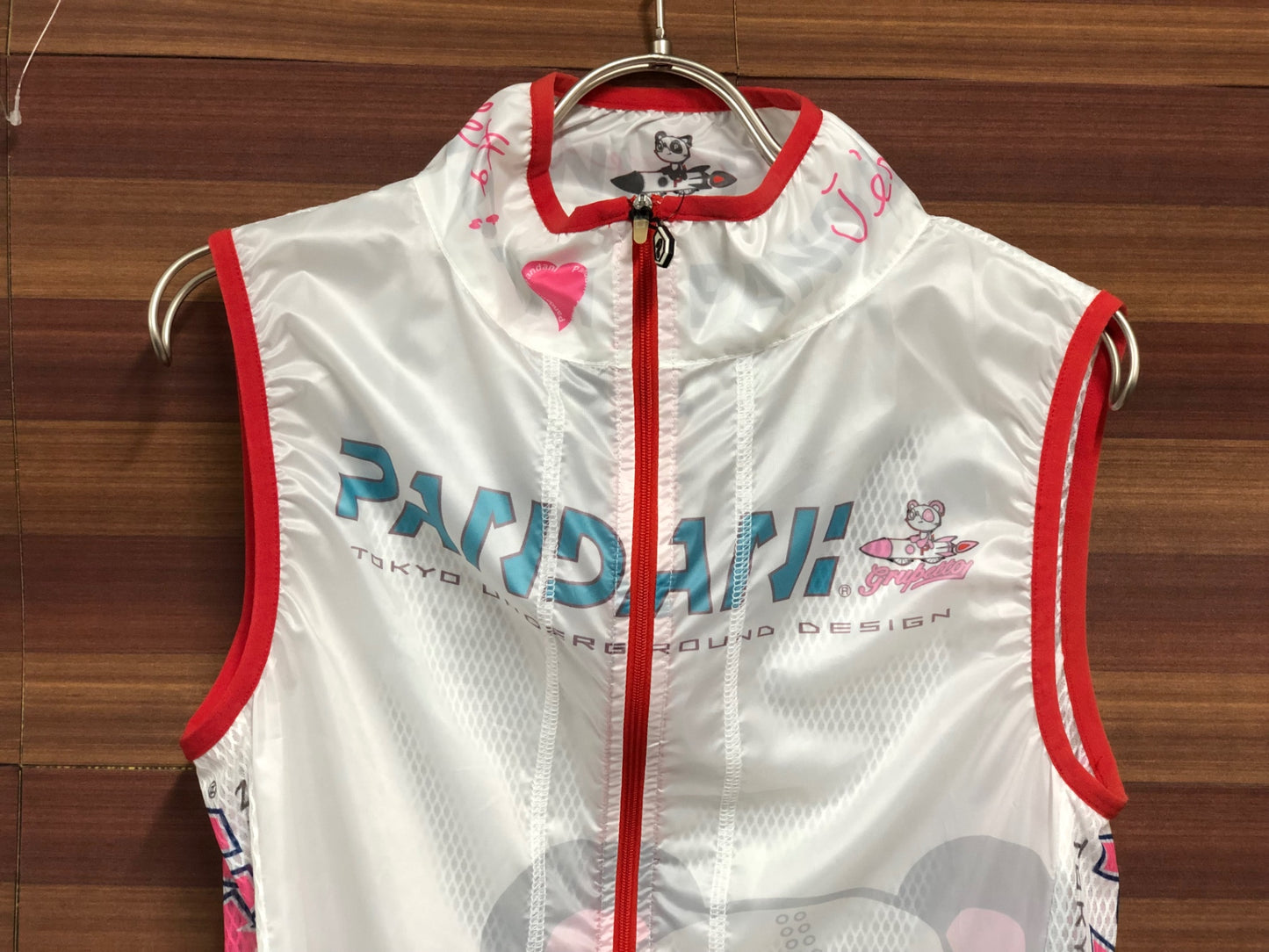 IQ220 パンダーニ PANDANI ジレ サイクルベスト 白 赤 S