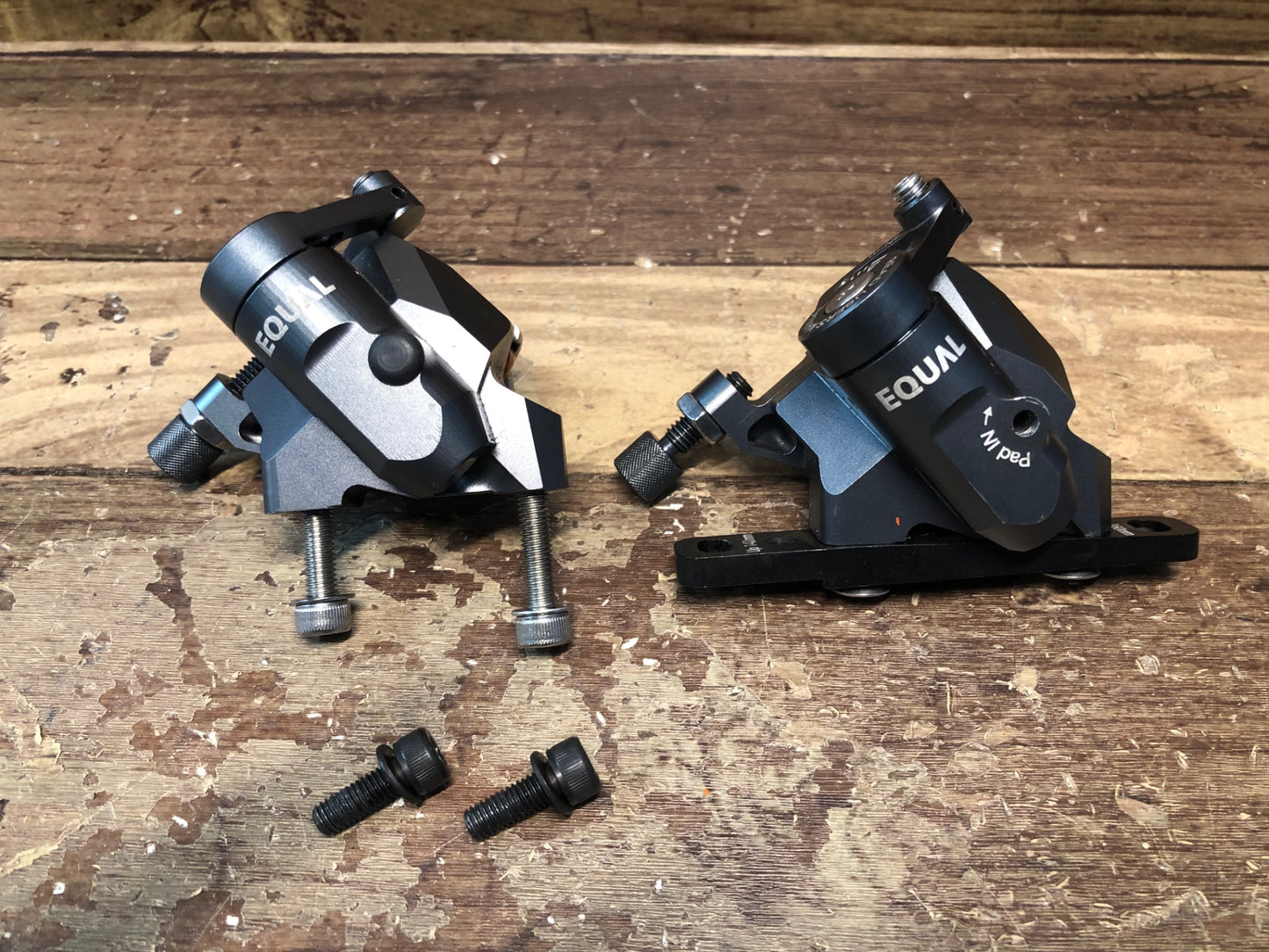 IK902 グロータック GROWTAC イコール EQUAL 機械式ディスクキャリパーセット フラットマウント グレー