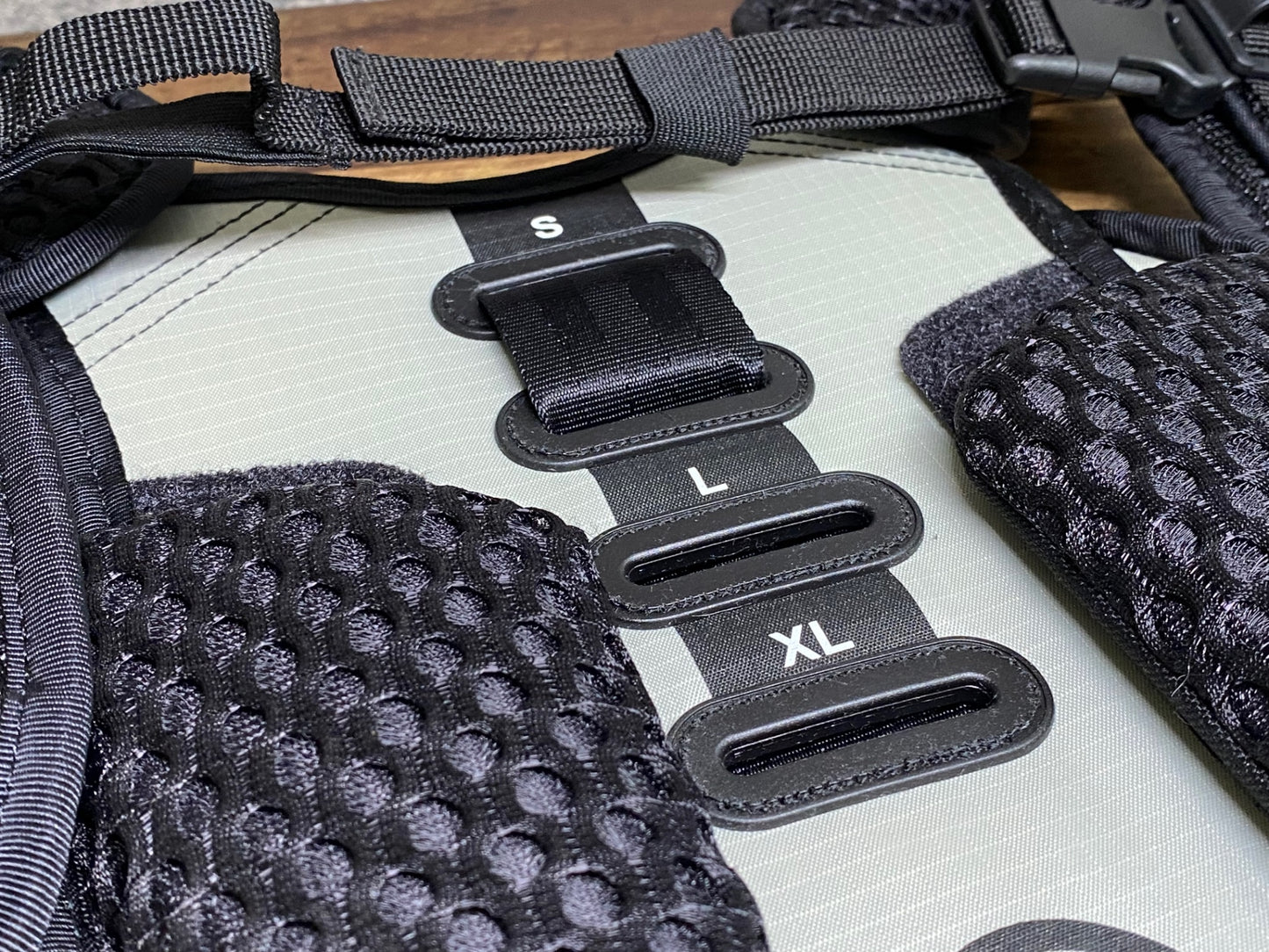 JA797 エルゴン ERGON BX2 バックパック リュックサック 赤 10+1.5L