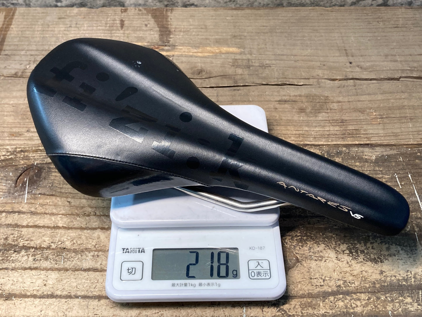 JD901 フィジーク fizik アンタレス ANTARES VS サドル 黒 140mm kiumレール ※プレート欠品