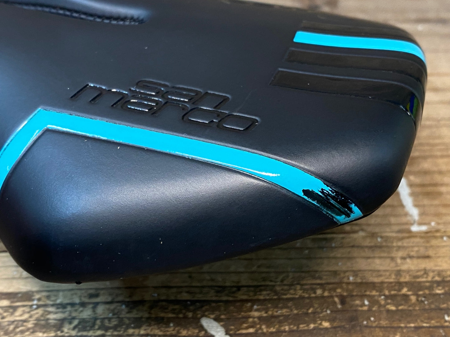 IU093 サンマルコ san marco スクアドラ squadra サドル NARROW 黒 チェレステ