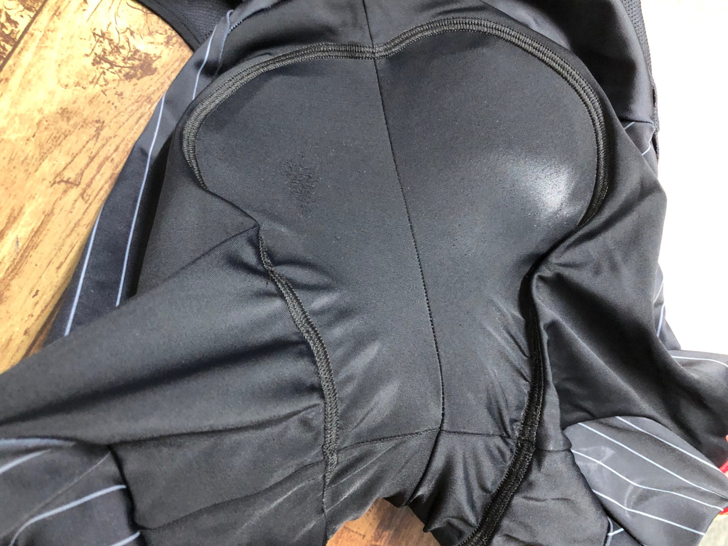 IZ890 スポーツフル sportful ビブショーツ 黒 M TREK Segafredo ※パッド内側汚れ