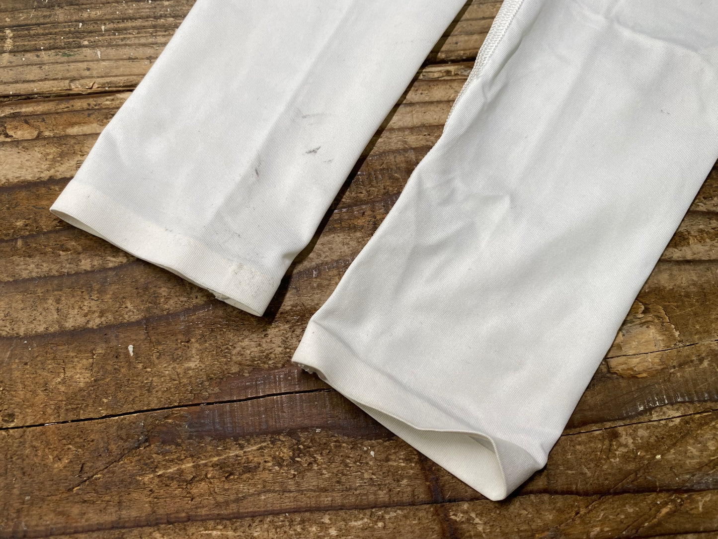 IT982 ラファ Rapha アームカバー 白 S 汚れあり