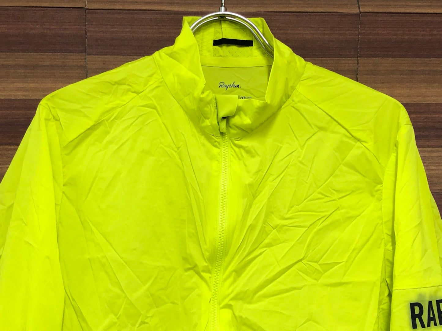 IO646 ラファ Rapha PRO TEAM LIGHTWEGHT 防風 薄手 サイクルジャケット M ネオンイエロー