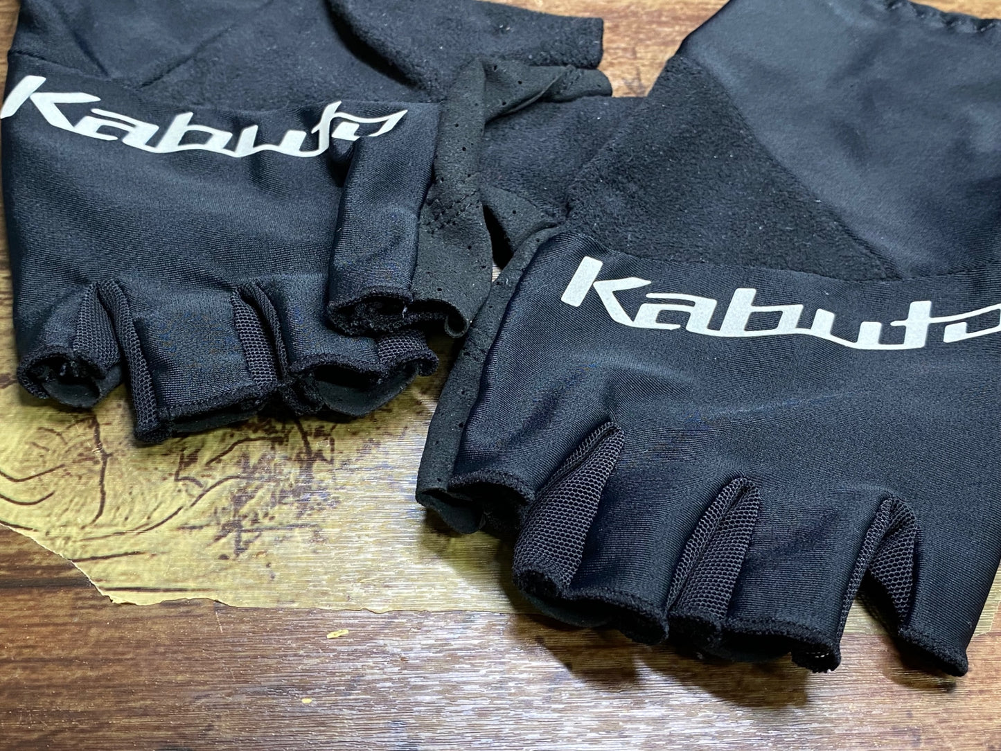 JB543 カブト Kabuto 指切 グローブ 黒 L