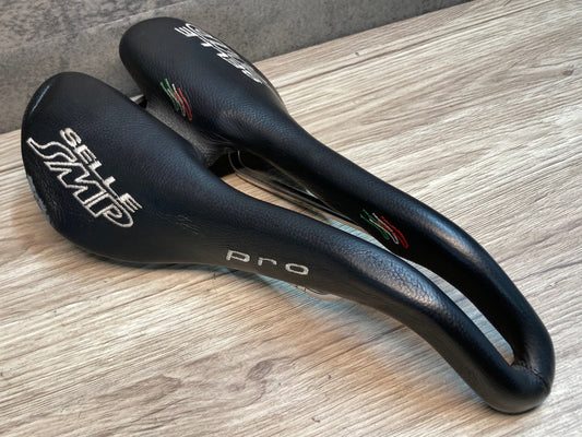 IX300 SELLE SMP PRO サドル 黒 INOXレール