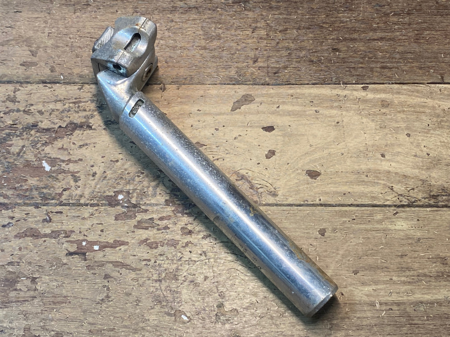 IH699 サカエ sakae アルミ シートポスト Φ26.8 200mm