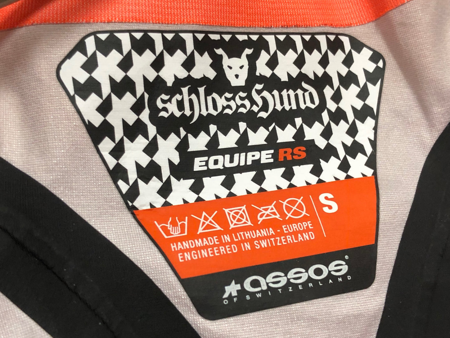 IY020 アソス Assos EQUIPE RS Schlosshund ジレ レインベスト ピンクオレンジ S
