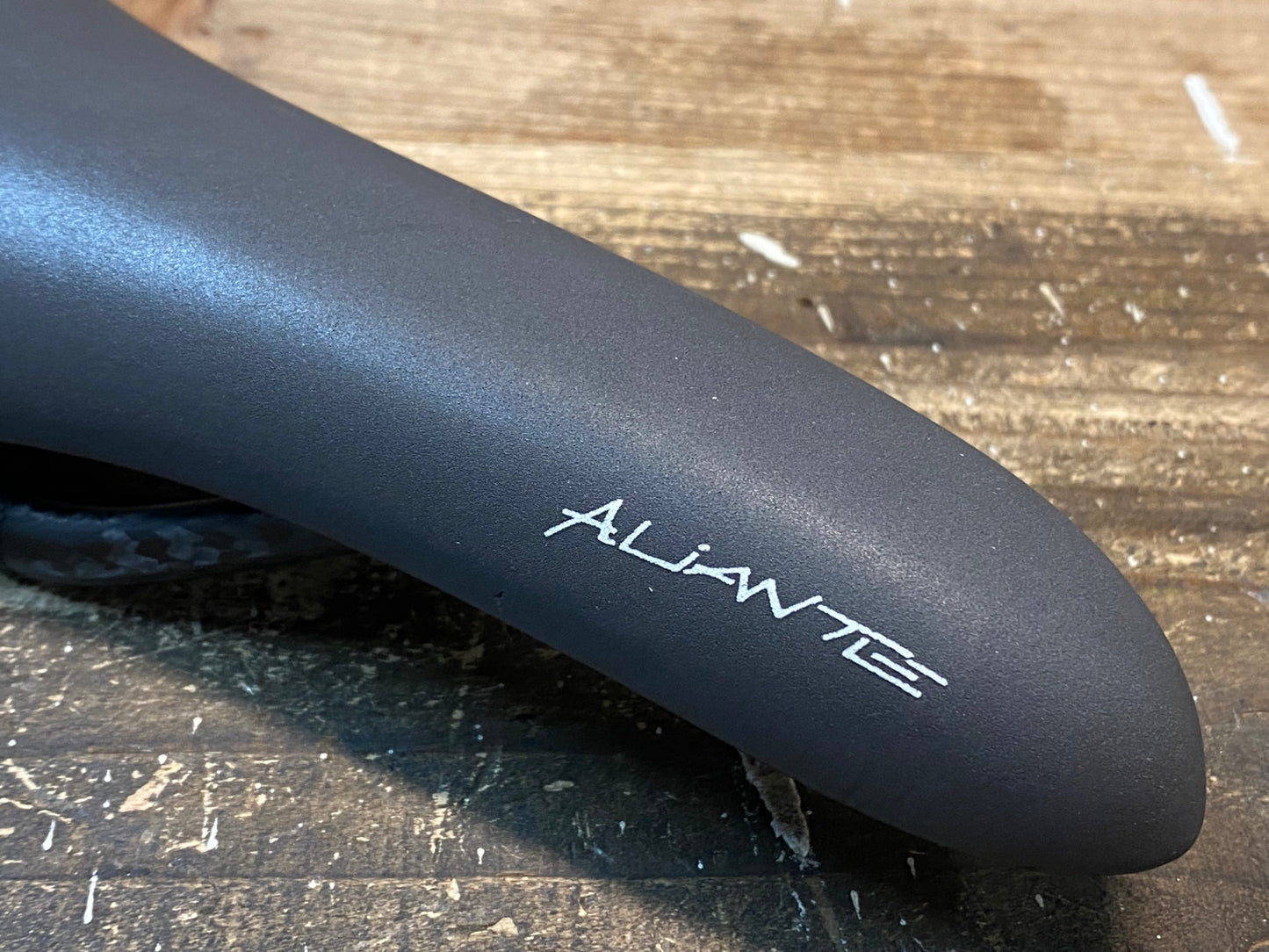 IX445 フィジーク fizik アリアンテ ALIANTE R3 サドル カーボンレール 黒青