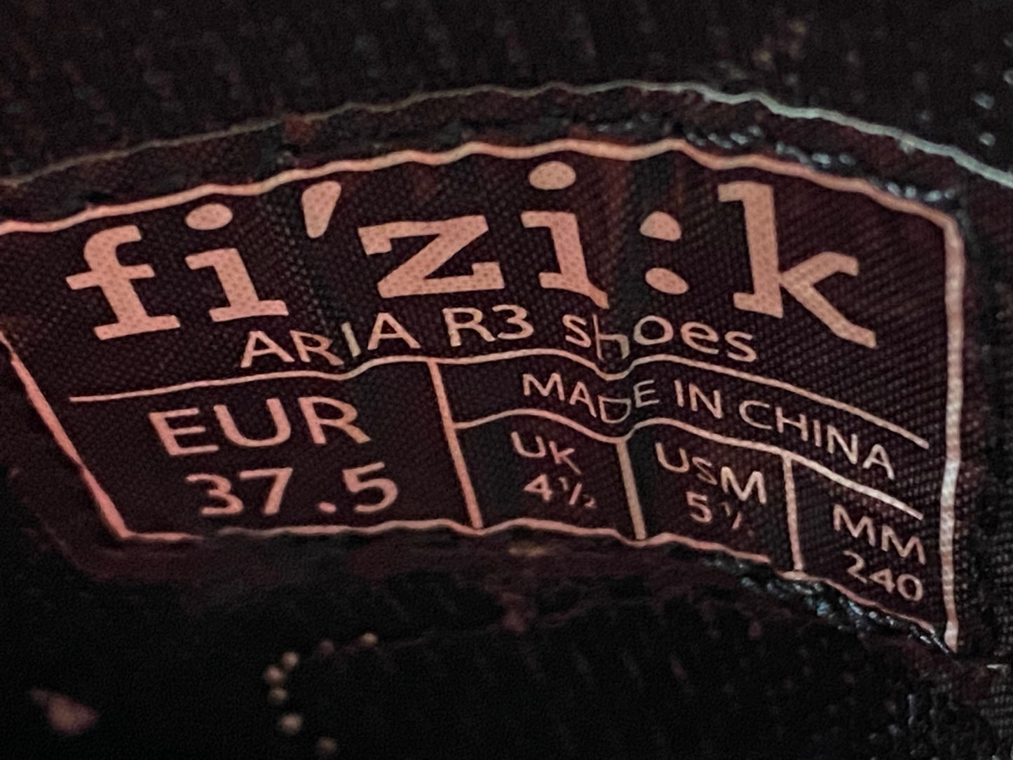 JB327 フィジーク fizik ARIA R3 Shoes ビンディングシューズ 白 黒 EU37.5 3穴