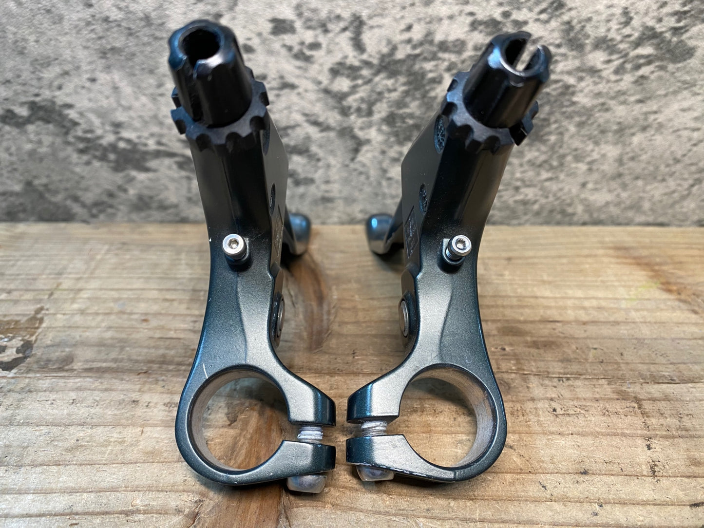 IT625 シマノ SHIMANO BL-4700 ブレーキレバー セット