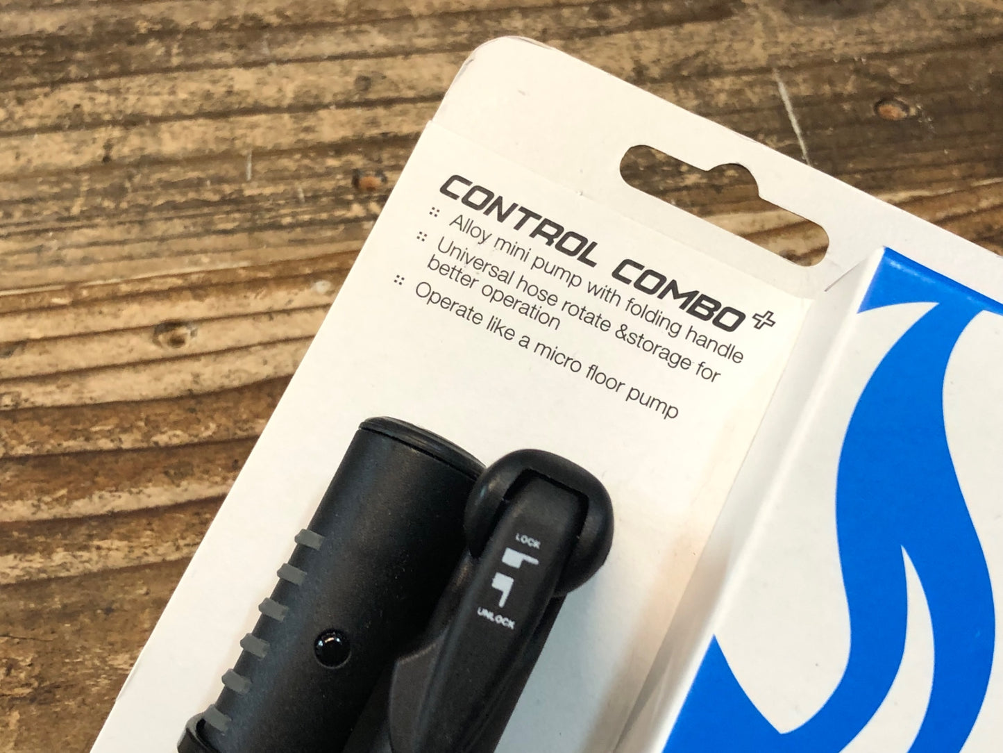 IW023 ジャイアント GIANT CONTROL COMBO+ 携帯ポンプ 空気入れ