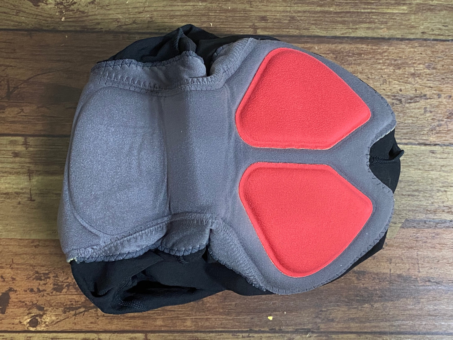 IZ518 パールイズミ PEARL iZUMi ビブショーツ ビブ着脱式 XL 黒 股部傷み