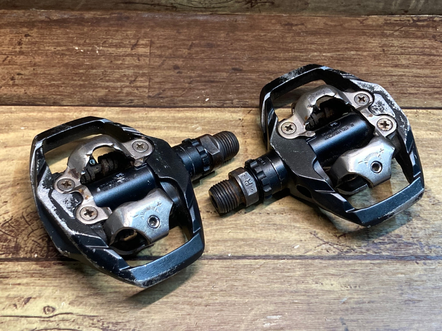 IE128 シマノ SHIMANO PD-M530 ビンディングペダル SPD ガタあり