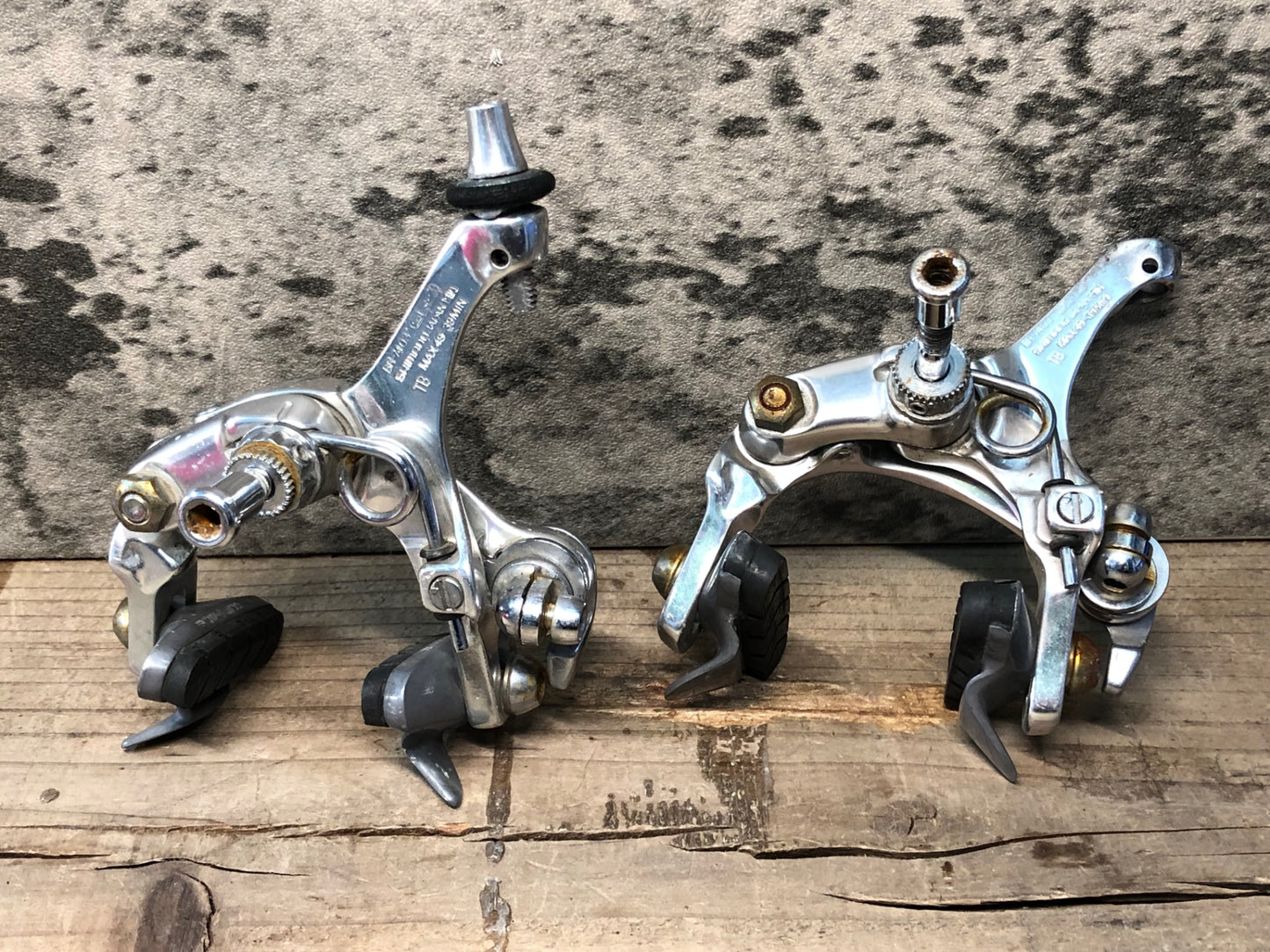 IN593 シマノ Shimano デュラエース DURA-ACE BR-7403 キャリパーブレーキ 前後セット アジャストボルト片側欠品