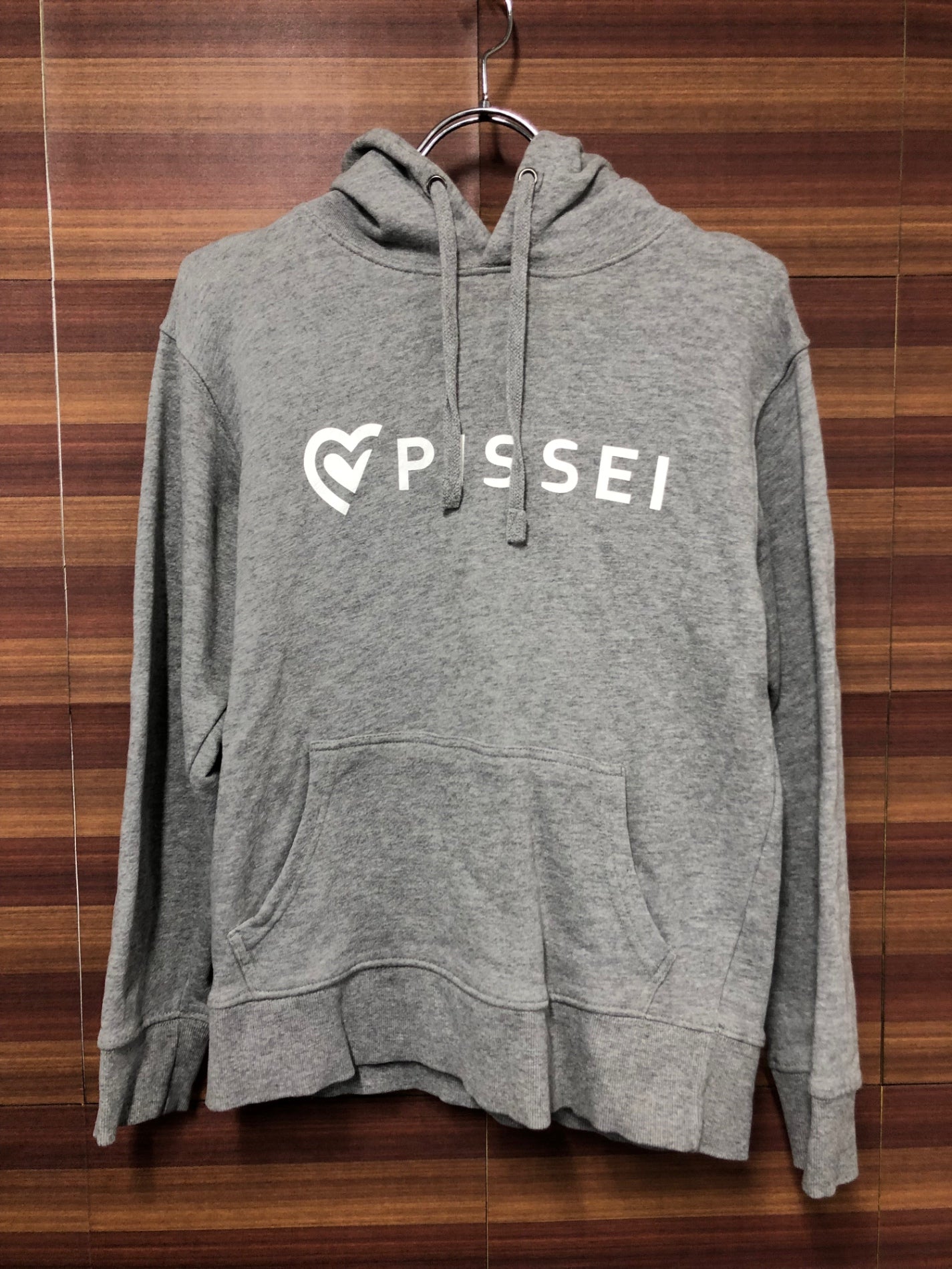 IS947 ピセイ PISSEI 長袖 パーカー S グレー