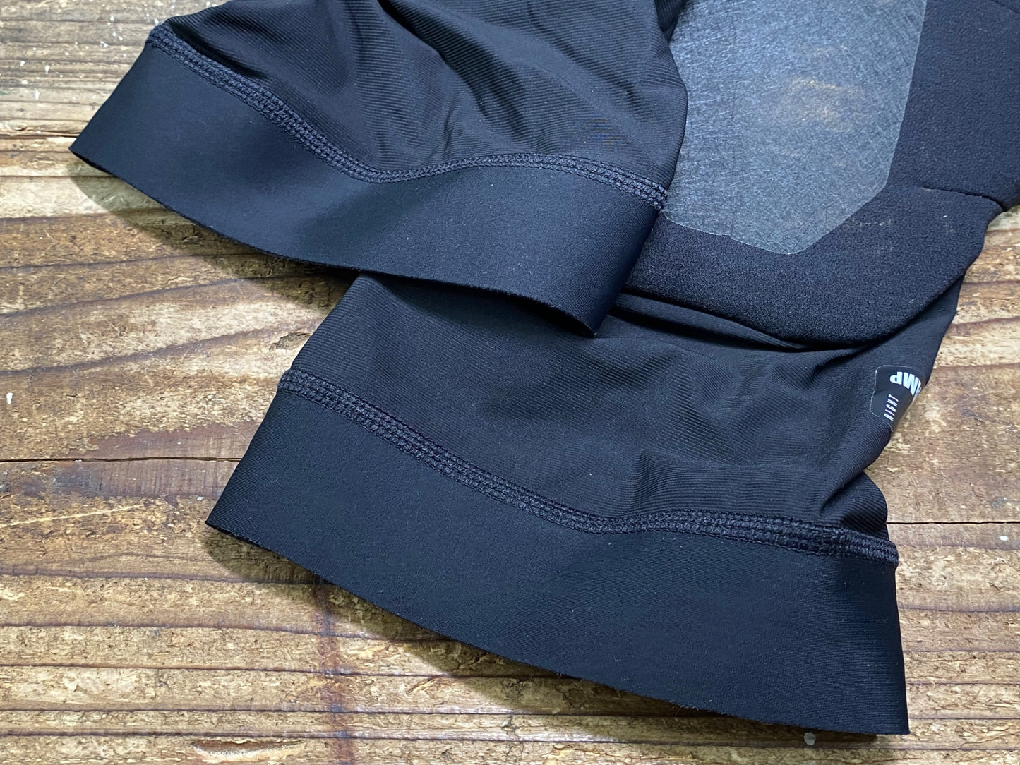 IW498 アイオン ION K-SLEEVE AMP ニーガード 黒 M