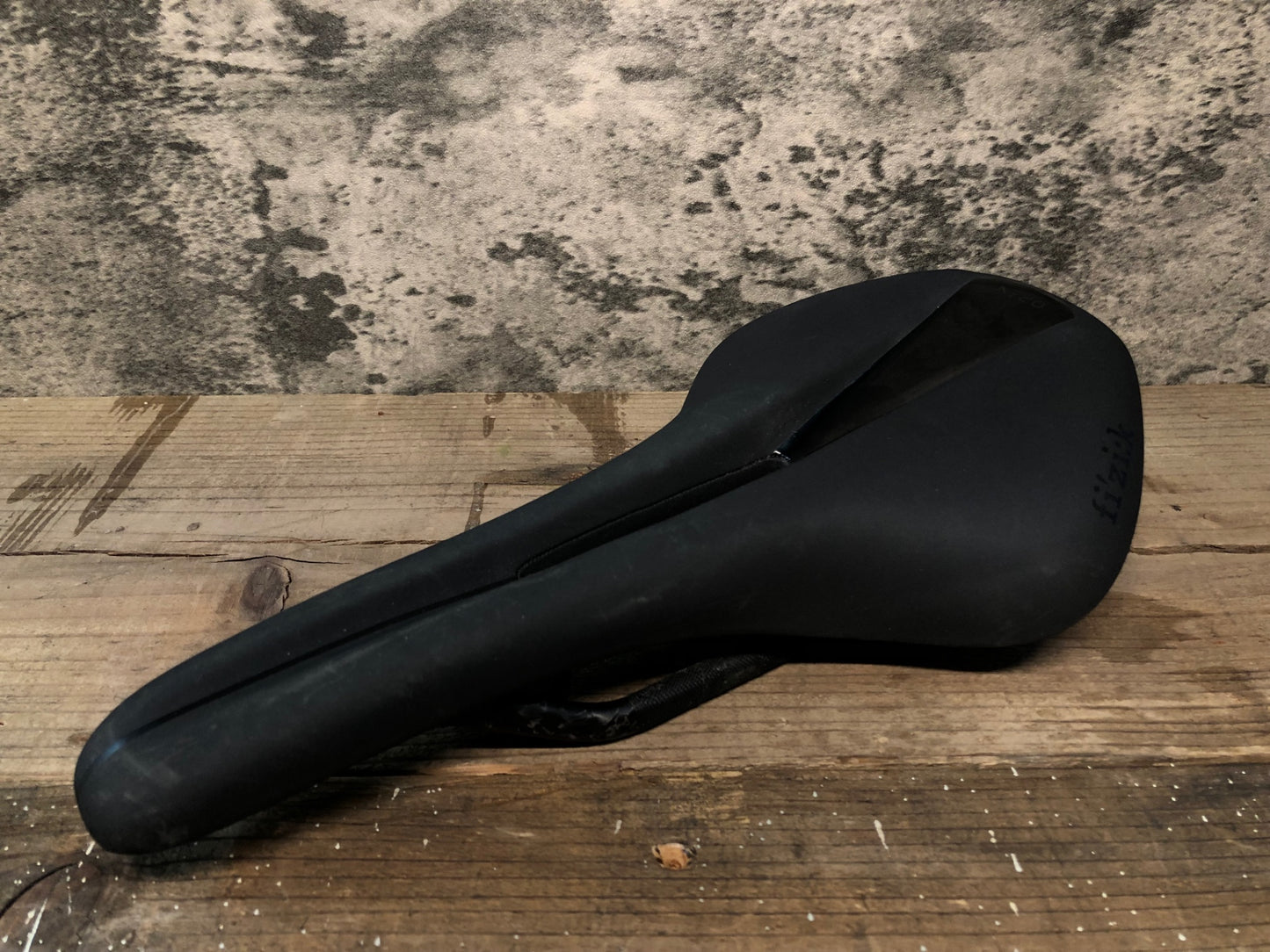 IN480 フィジーク fizik アンタレス ANTARES R1 OPEN CARBON BRAIDED サドル 140mm ※プレート欠品