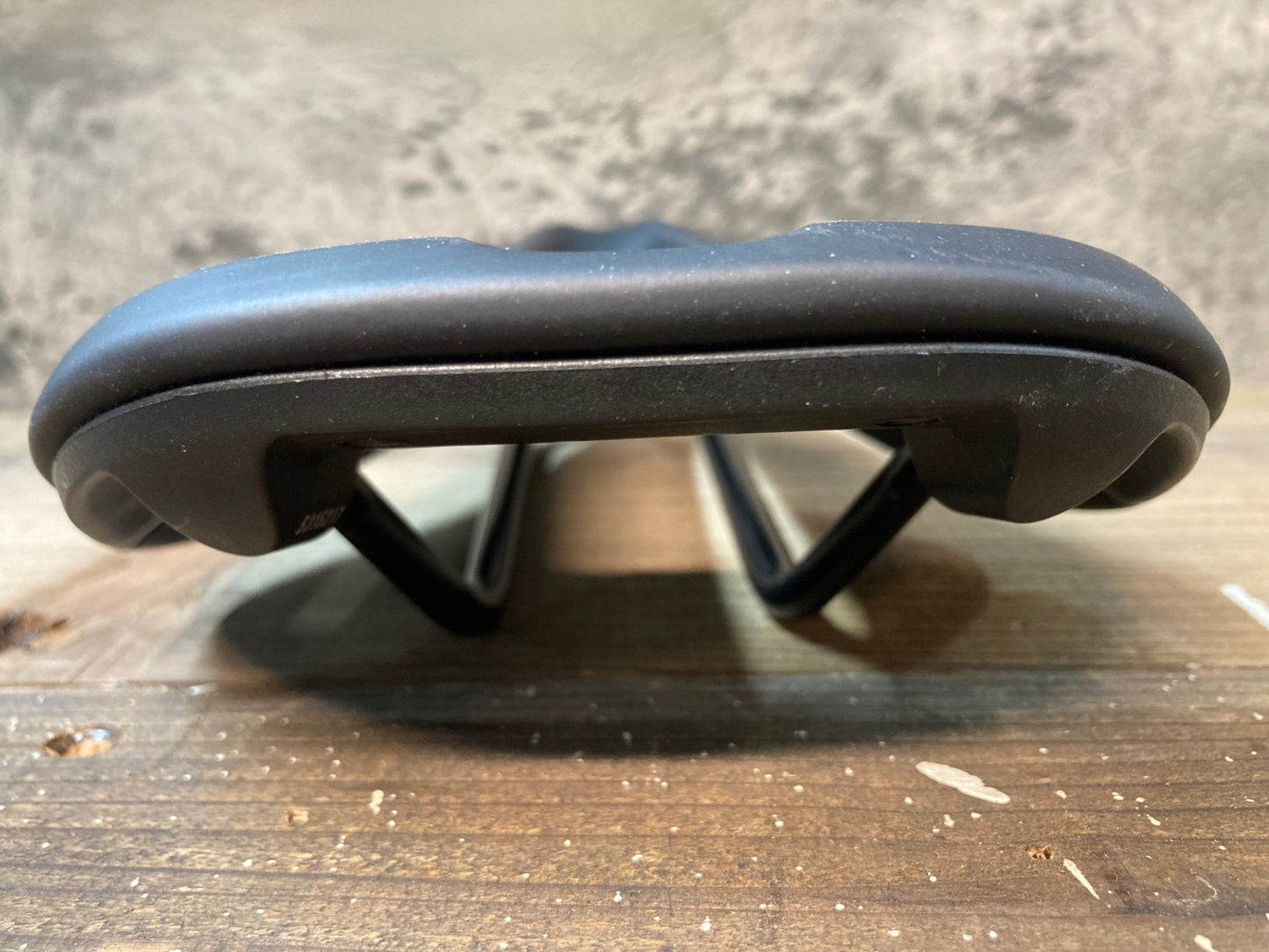 IO372 トレック TREK バースコンプ VERSE COMP サドル 黒 145mm