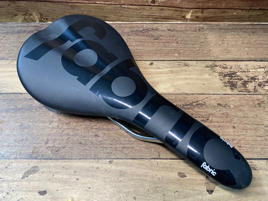 IM328 ファブリック fabric レースフラット RACE FLAT サドル 黒 140mm チタン