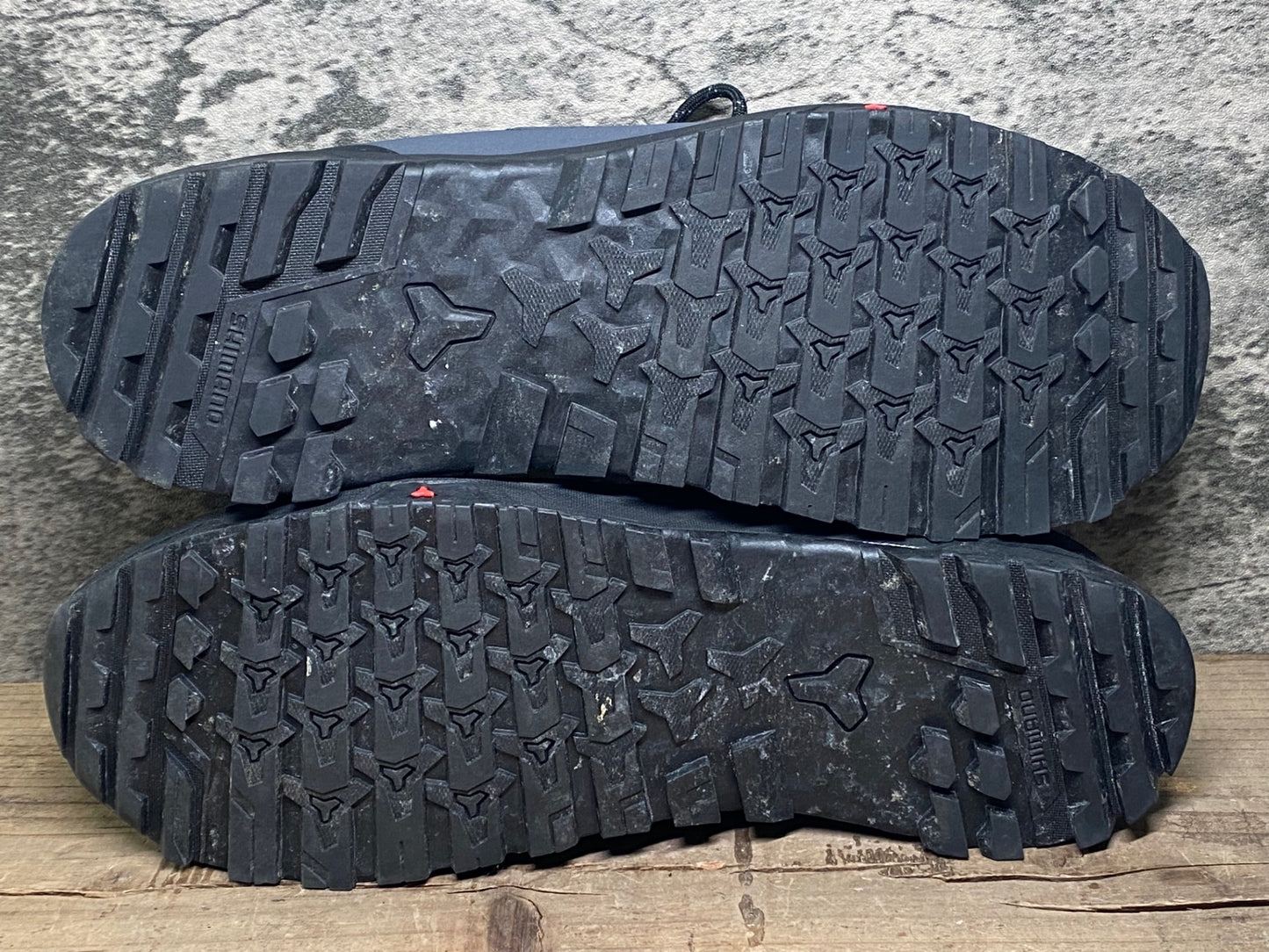 IY532 シマノ SHIMANO ET3 SHET300M G01 S シューズ グレー EU40