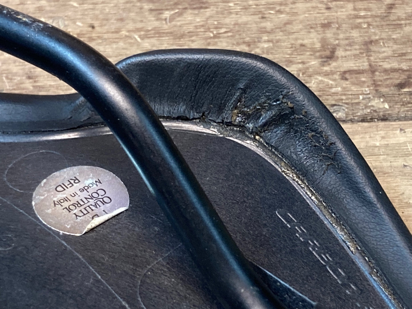 IM372 セライタリア selle italia SLR サドル MANGANESEレール 黒 131mm