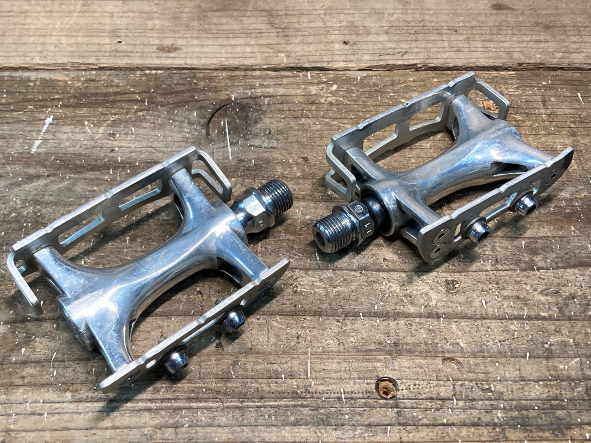 POWRLINK ZERO Single-Sided Bike Power Pedals | Wahoo Fitness