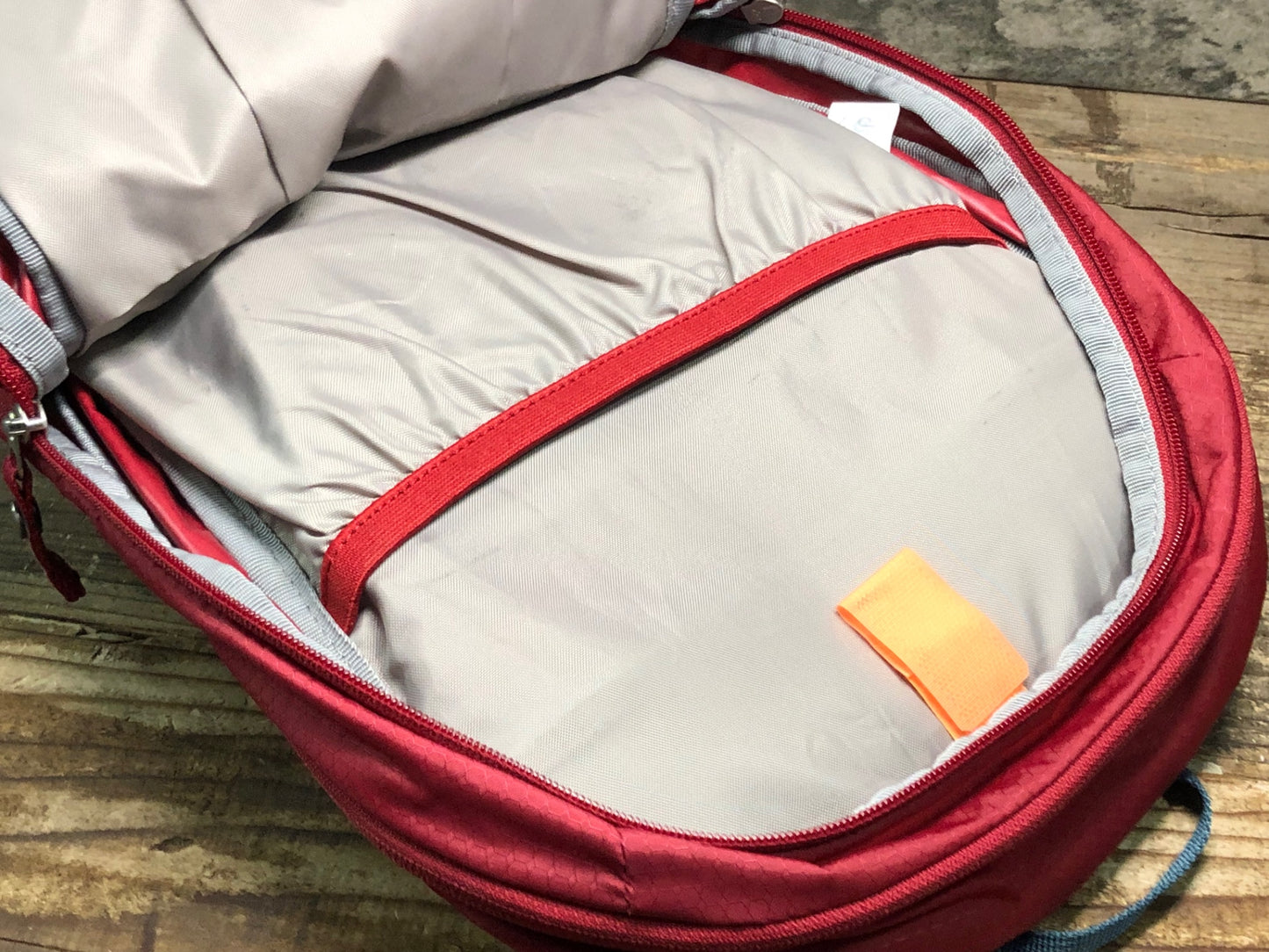 IV546 ドイター deuter RACE EXP AIR 14+3 リュックサック バックパック 赤