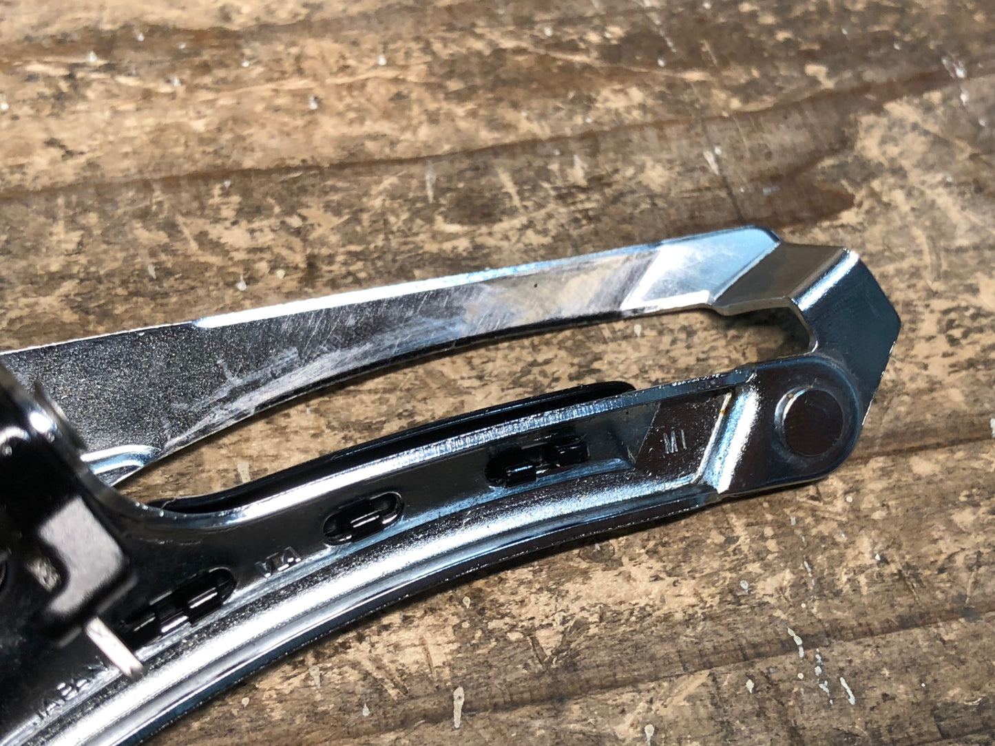 IS313 シマノ SHIMANO 105 FD-5800 フロントディレイラー 2S 直付