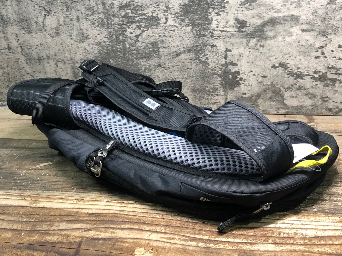 IV547 ドイター deuter RACE X 12 リュックサック バックパック 黒