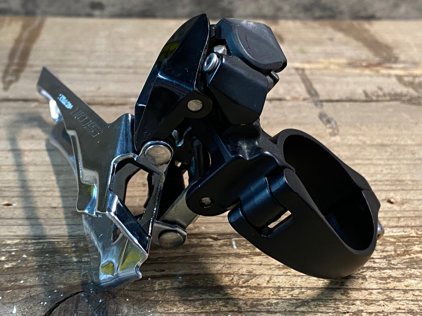 IX765 シマノ SHIMANO 105 FD-R7000 フロントディレイラー 2S バンド式 Φ34.9