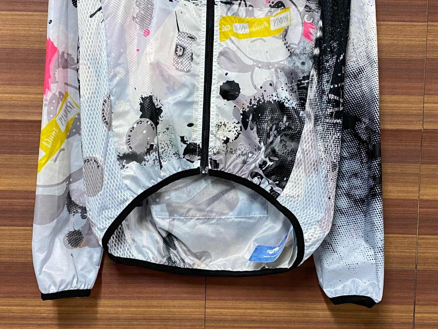 IQ225 パンダーニ PANDANI 長袖 ウィンドブレーカー 白 黒 S