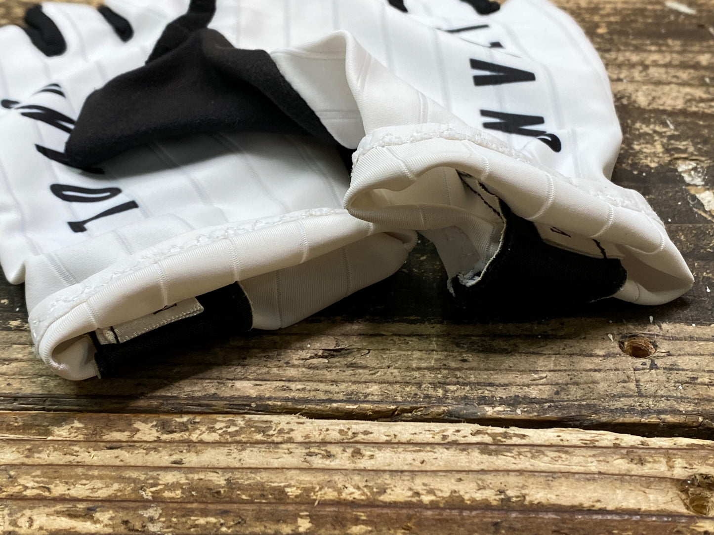 JA030 サンボルト SUNVOLT エアロ サイクルグローブ 指切り M 白