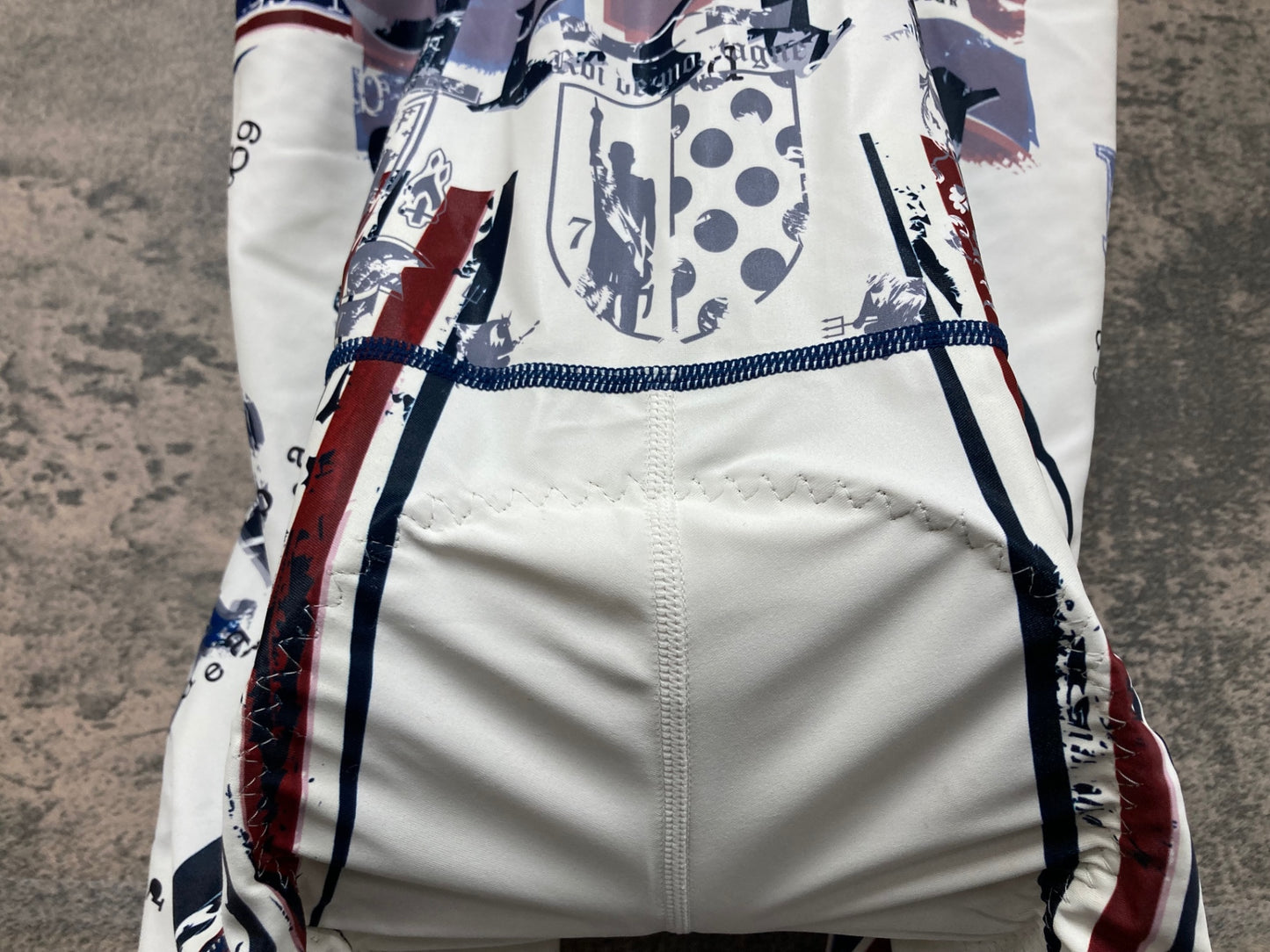 IY626 パンダーニ Pandani ビブショーツ 白 L