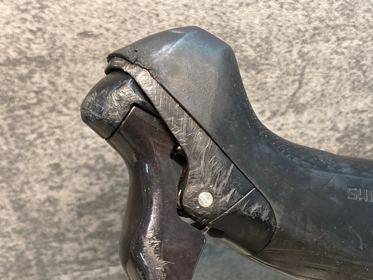 IX298 シマノ SHIMANO 105 ST-R7000 STIレバー 2x11S ※ガリ傷大のためジャンク