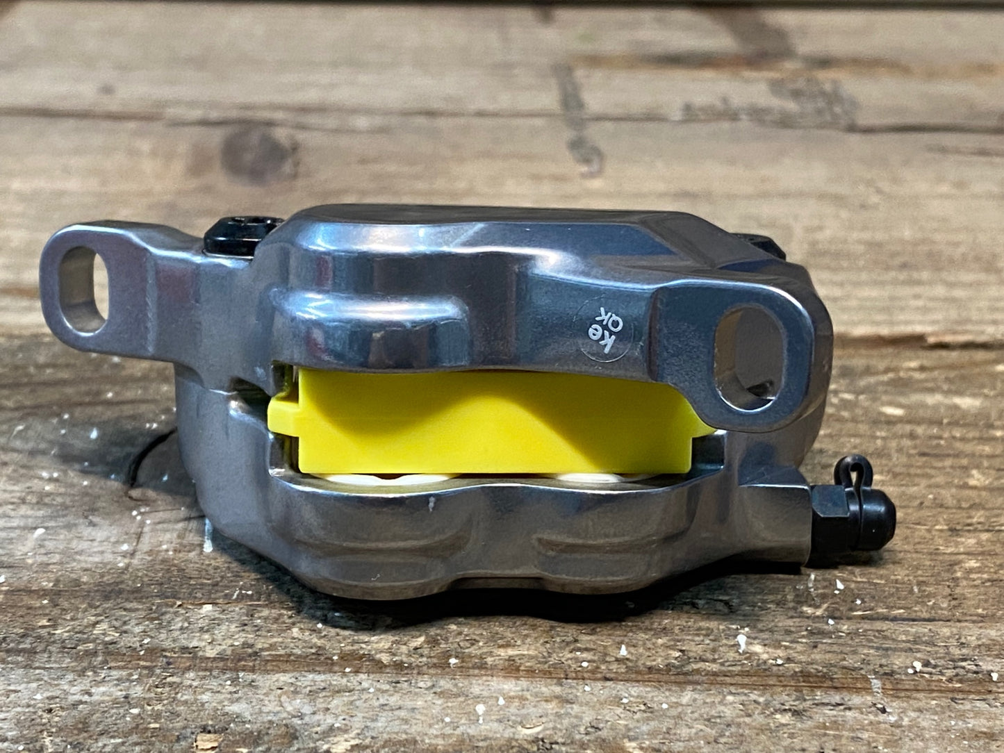 IR246 シマノ SHIMANO XTR BR-M9120 ディスクブレーキ キャリパー 4ピストン