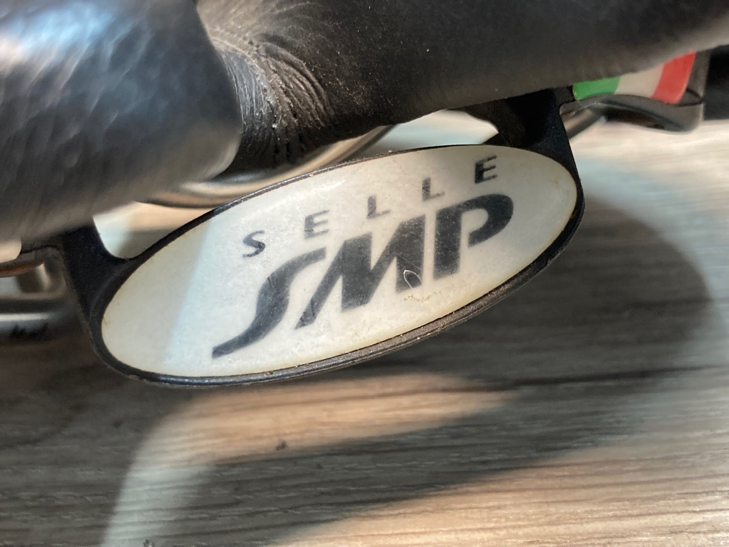 IX300 SELLE SMP PRO サドル 黒 INOXレール